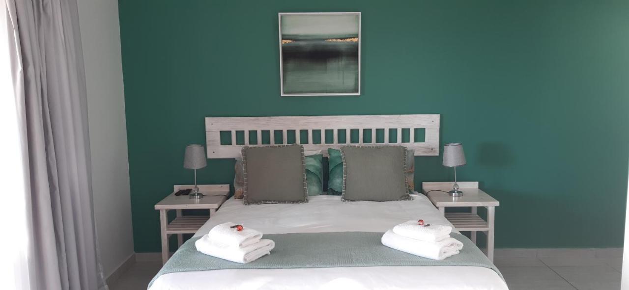 Ocean View Guest House Jeffreys Bay Dış mekan fotoğraf